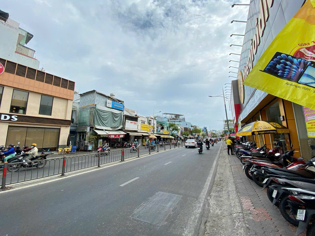 NHÀ mt  Phan Đăng Lưu ,Ph1 . Phú  nhuận ,Công nhận 8,55x25.5 = 218m2 , giá 115 tỷ - Ảnh chính