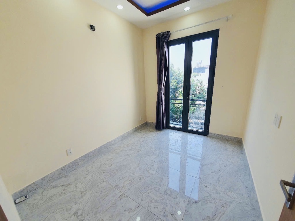 BÁN NHÀ MẶT PHỐ QUẬN 4 - 5.2 TỶ - 20M2 - 5 TẦNG - VỊ TRÍ VÀNG - SỔ HỒNG CHÍNH CHỦ - Ảnh chính