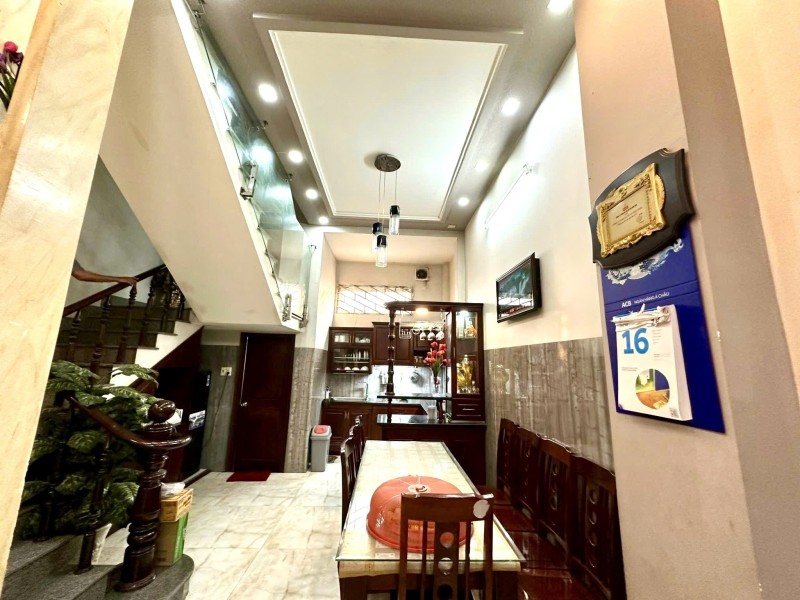 Bán nhà mặt phố Bình Phú, Thủ Đức, 80m², 8.8 tỷ, 3 tầng, 4PN - Ảnh 1