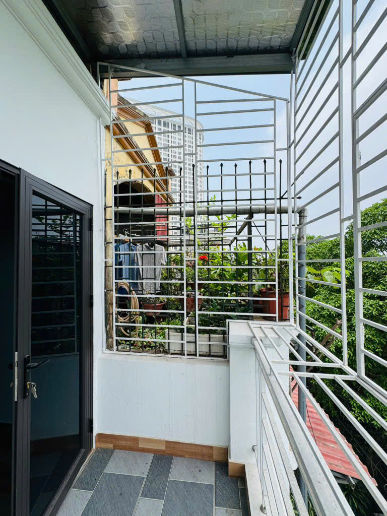 Bán nhà ngõ thông oto vào nhà tại Lĩnh Nam - Ảnh 2