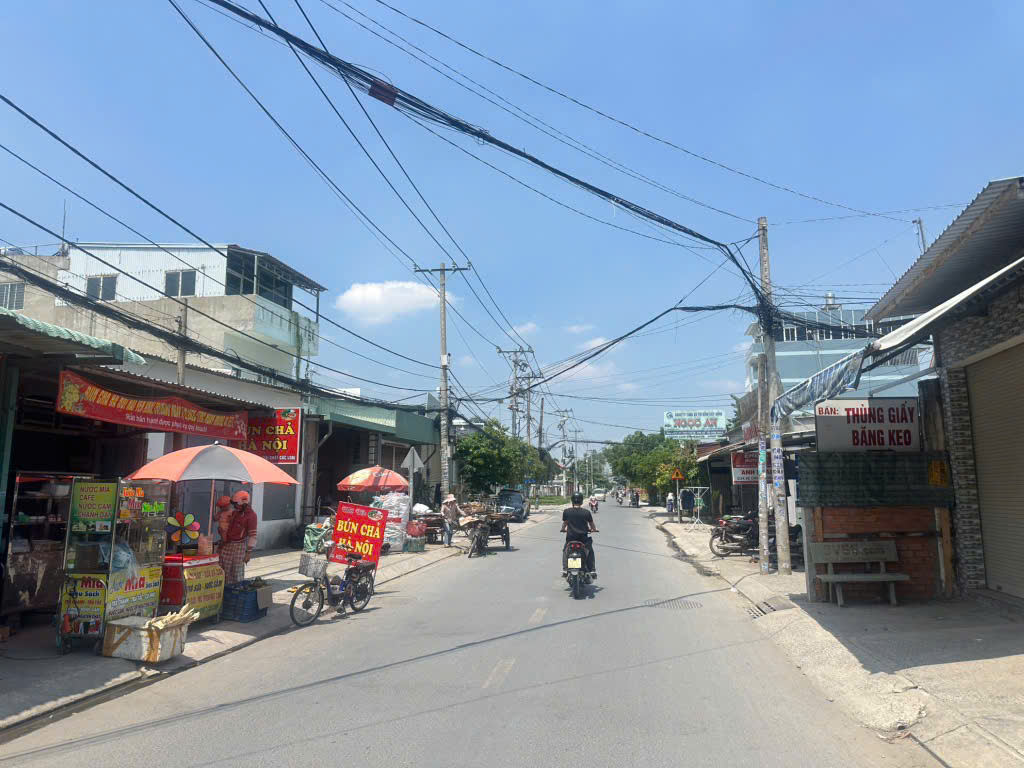 BÁN GẤP (10x30) MẶT TIỀN KINH DOANH PHẠM THỊ GIÂY, THỚI TAM THÔN, HÓC MÔN - Ảnh 1