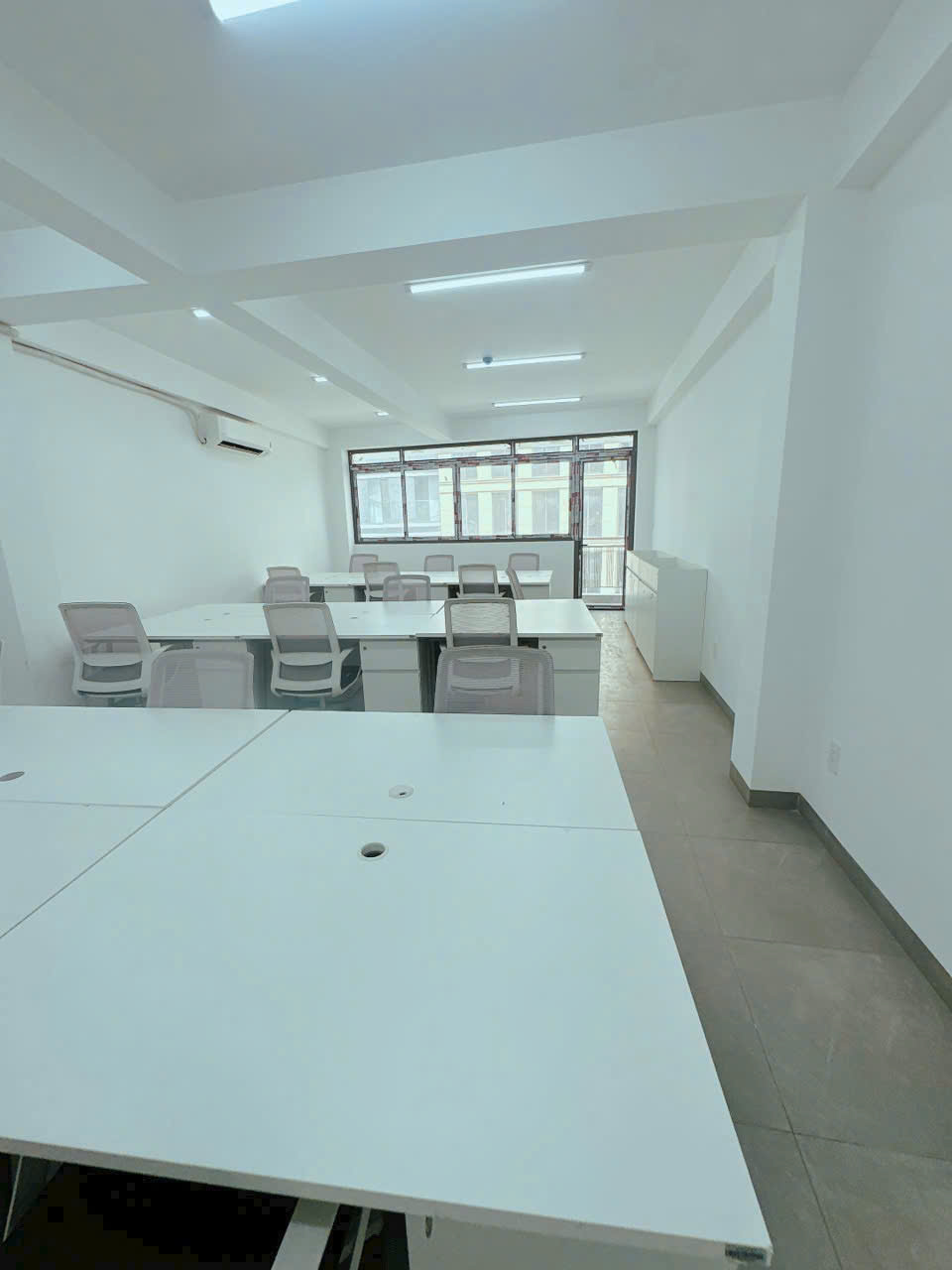 Bán tòa nhà, Mặt tiền Trương Quốc Dung - Nguyễn Văn Trỗi, 6x25m, 7 T- có Hầm, 36 tỷ. - Ảnh 2
