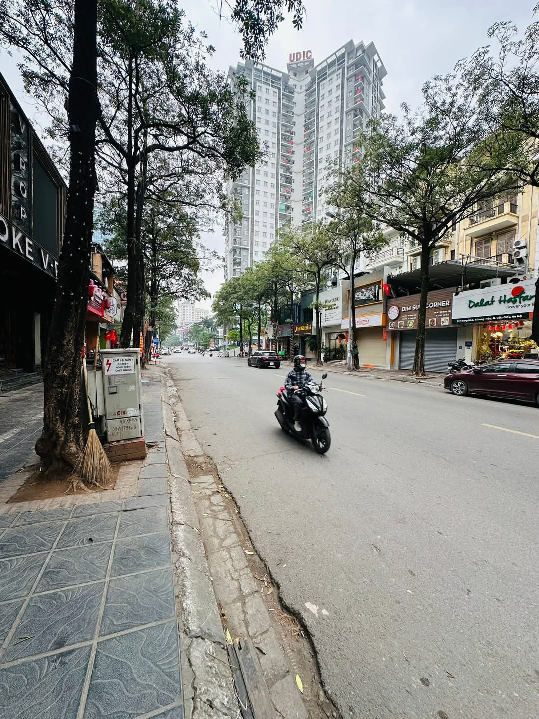 MẶT PHỐ TRUNG HOÀ CẦU GIẤY, VỊ TRÍ KINH DOANH ĐẮC ĐỊA, HIẾM NHÀ BÁN THANG MÁY KINH DOANH. DT 136M2 GIÁ CHÀO 84.5 TỶ - Ảnh 1
