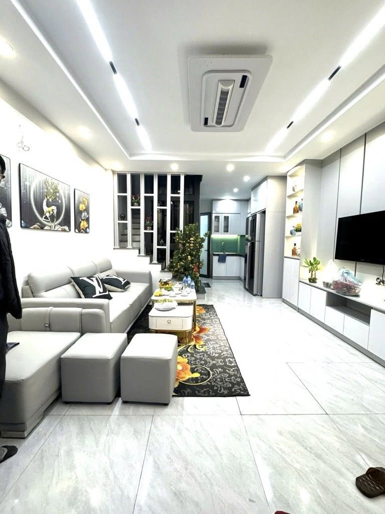 Bán Nhà Phân Lô Thang Máy Sát Time City, 20M Ra Mặt Phố, Giá Hơn 8 Tỉ ( có thương lượng ) - Ảnh chính