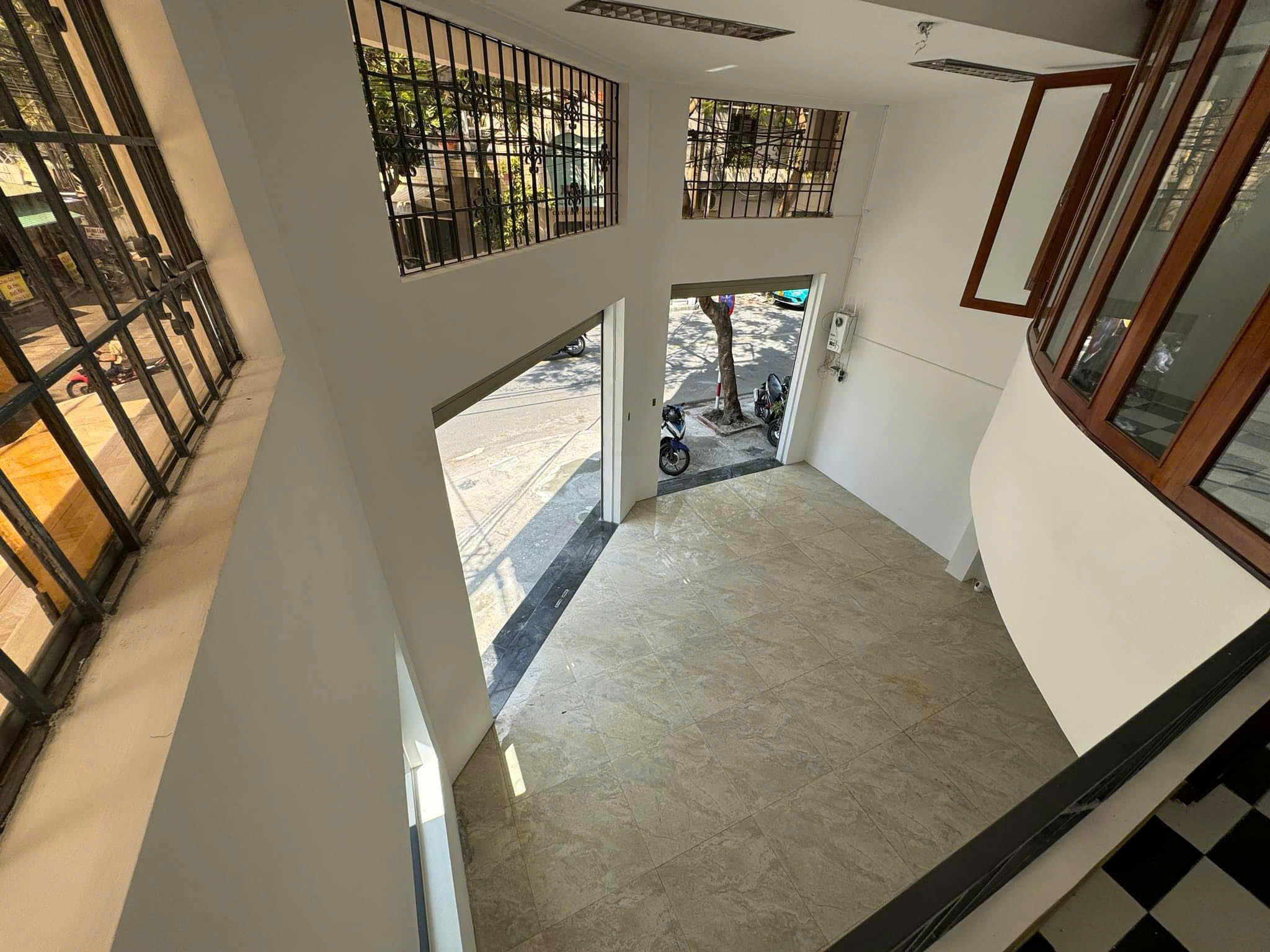 bán nhà góc 2 mặt tiền số đường Bạch Đằng, Phường Phước Tiến dt 72,4m²  bán: 14,5 tỷ lh e Ngoc Bich - Ảnh 1