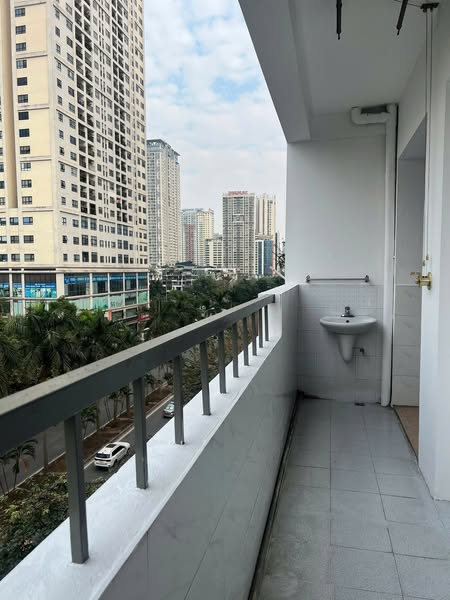 Căn hộ đẹp, căn góc 78m2 tầng trung nhà B mặt phố hàm nghi nhỉnh 4 tỷ - Ảnh 4