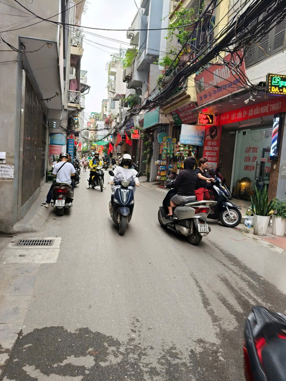 BÁN NHÀ MẶT PHỐ HOÀNG VĂN THÁI , KINH DOANH ĐỈNH , Ô TÔ ĐỖ CỬA , THANG MÁY CHỜ , 87M2 . GIÁ CHỈ - Ảnh 2