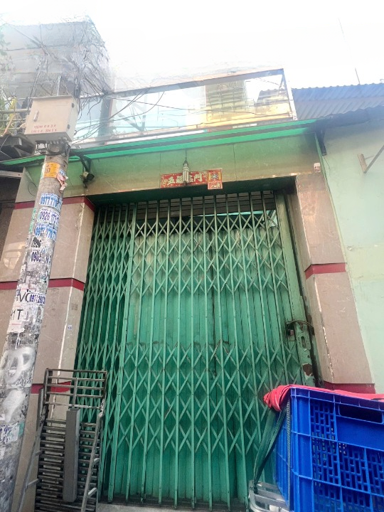 Nhà 2 tầng hẻm thông đường Phạm Văn Chí P4Q6 - Ảnh chính
