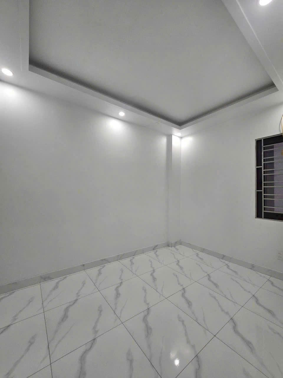 Nhà 3 tầng - Căn góc - gần chợ - ô tô đỗ cửa - full tiện ích xung quanh - Ảnh chính