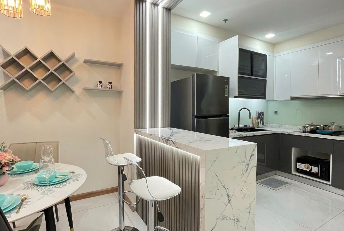 Vinhomes Central Park  Căn hộ 2PN đầy đủ nội thất với tiện nghi hiện đại và vị trí đắc địa với ID - Ảnh 2
