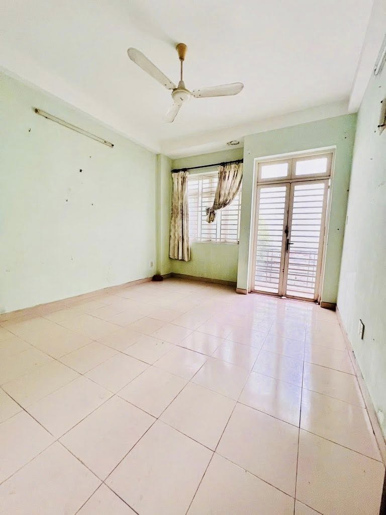 ĐỐI DIỆN AEON - KHU CAO TẦNG ĐỒNG BỘ - NHÀ MỚI ĐẸP- 52M - 4 TẦNG - 4PN NHỈNH 5 ĐÔNG - Ảnh 4