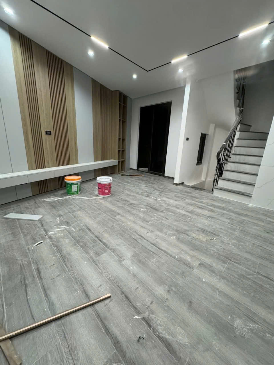 Bán nhà Mễ Trì 30m2 6 tầng thang máy cách ô tô 10m giá nhỉnh 6 tỷ - Ảnh 1