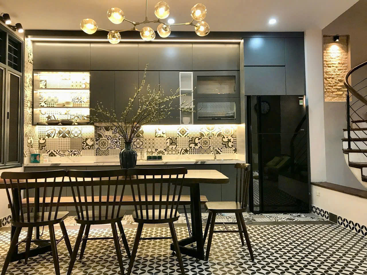 Bán nhà TT Ba Đình - ô tô vào nhà - nhà đẹp ở ngay - 65m chỉ 18 tỷ - Ảnh 1