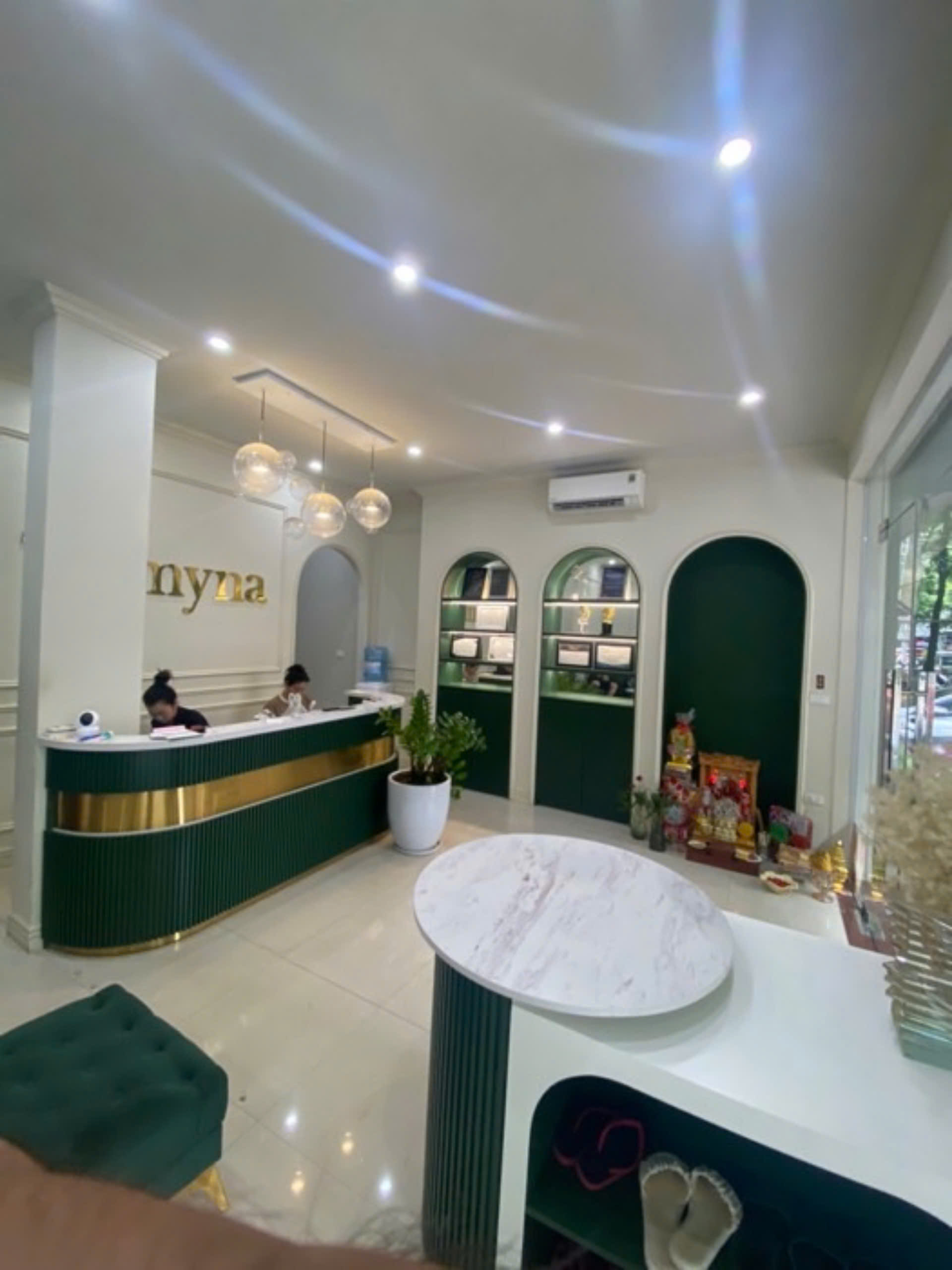 Mặt phố Phạm Ngọc Thạch - hiếm - vỉa hè KD - 86m chỉ 33 tỷ - Ảnh 2