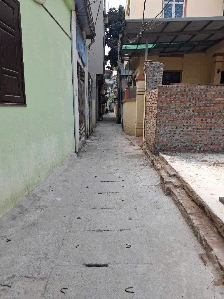 LÔ GÓC - ĐẤT Ỷ LA DƯƠNG NỘI -DT 50M - NGÕ NÔNG Ô TÔ CỰC GẦN XÂY 5 TẦNG QUÁ ĐẸP - Ảnh 1