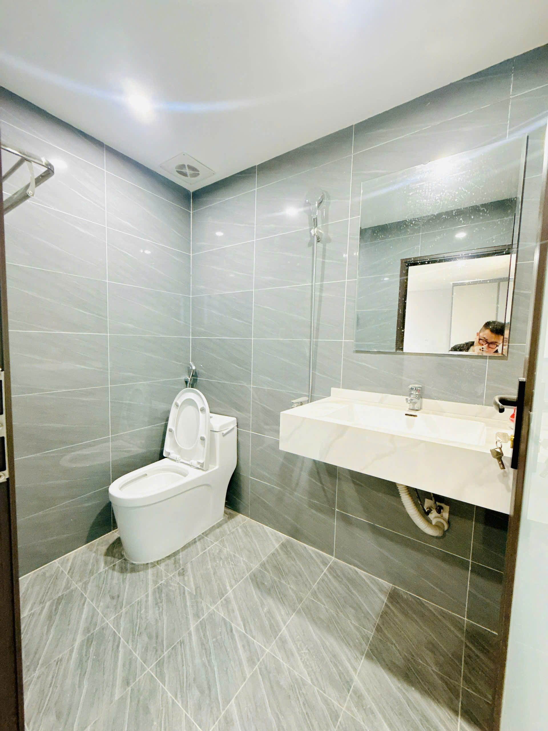 HÓT - MÌNH CHÍNH CHỦ BÁN CĂN TẬP THỂ TOÀ C8 TẠI MẶT PHỐ QUỲNH MAI, Q. HAI BÀ TRƯNG, HÀ NỘI - Ảnh 1