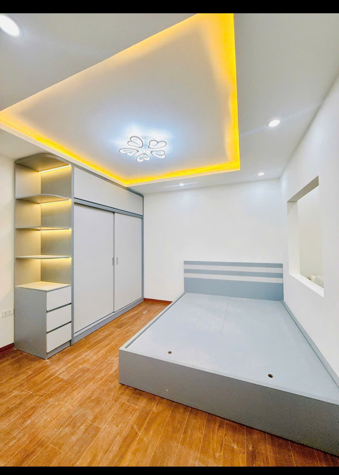 MÌNH CHÍNH CHỦ BÁN CĂN TẬP THỂ TOÀ C8 TẠI MẶT PHỐ QUỲNH MAI, Q. HAI BÀ TRƯNG, HÀ NỘI - Ảnh 1