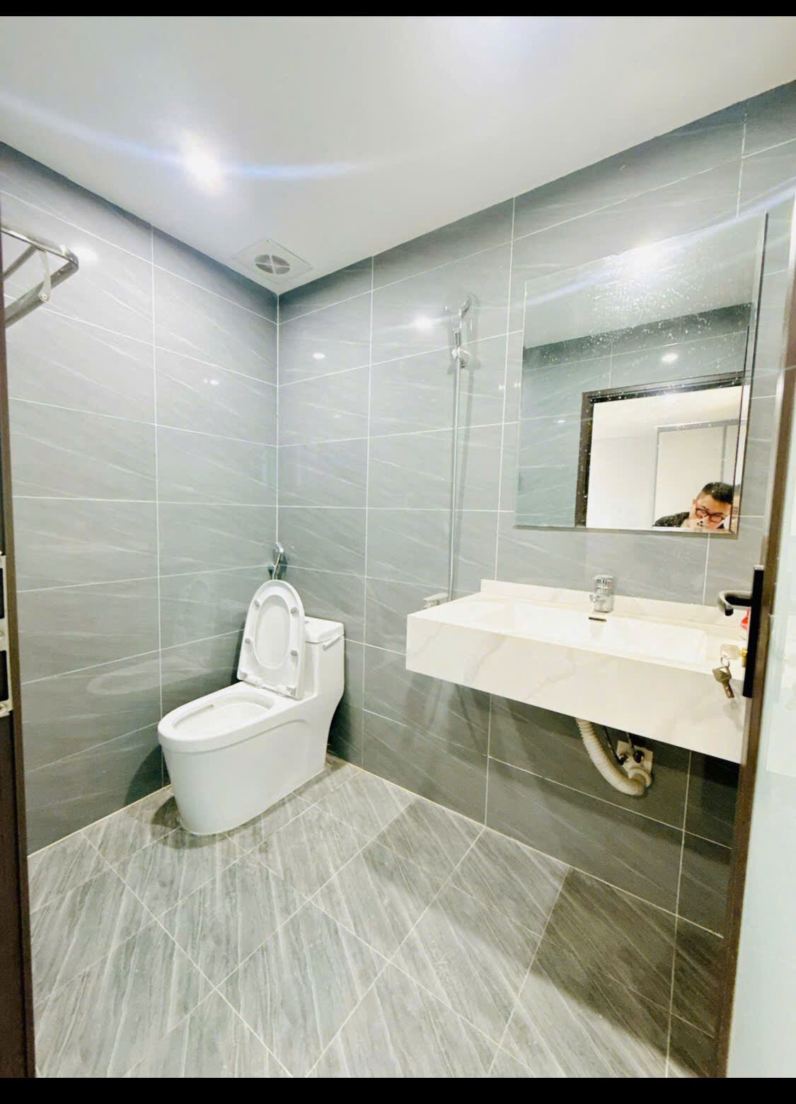 MÌNH CHÍNH CHỦ BÁN CĂN TẬP THỂ TOÀ C8 TẠI MẶT PHỐ QUỲNH MAI, Q. HAI BÀ TRƯNG, HÀ NỘI - Ảnh 4