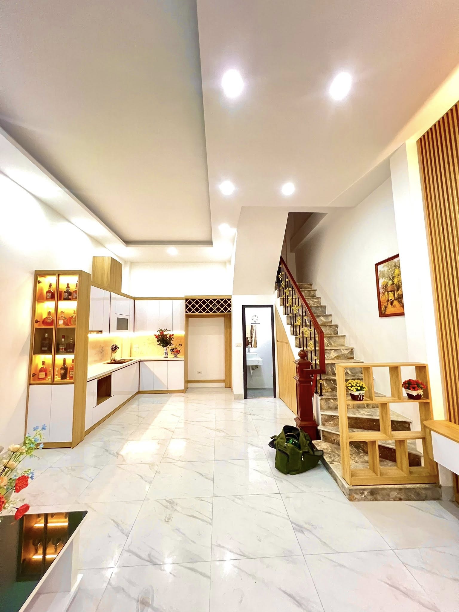 Có 102 ! Khương Đình Thanh Xuân 40m2 5Tầng ba gác đỗ cửa , 80m ra mặt Phố 6.8 tỷ . - Ảnh chính
