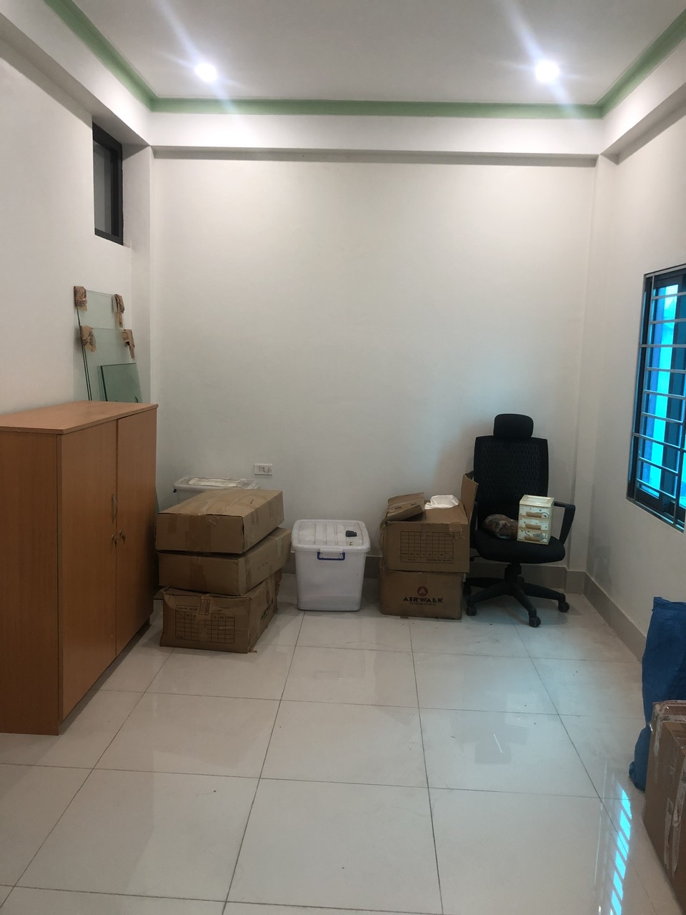 Cho thuê nhà Quang Tiến cạnh Vinsmart  55m2, 5 tầng, mới đẹp, ô tô cất trong nhà - Ảnh 3