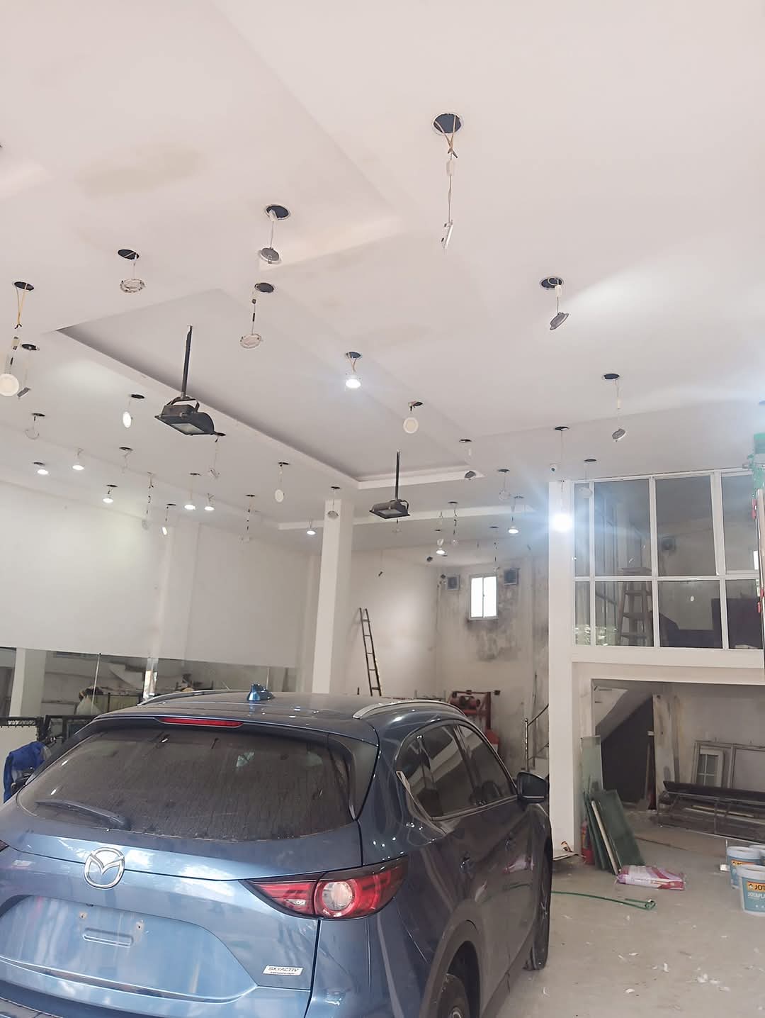 MẶT ĐƯỜNG PHẠM VĂN ĐỒNG BẮC TỪ LIÊM, VỊ TRÍ ĐẸP VỈA HÈ ĐÁ BÓNG KINH DOANH. DT 212M2 GIÁ 98.5 TỶ - Ảnh 2