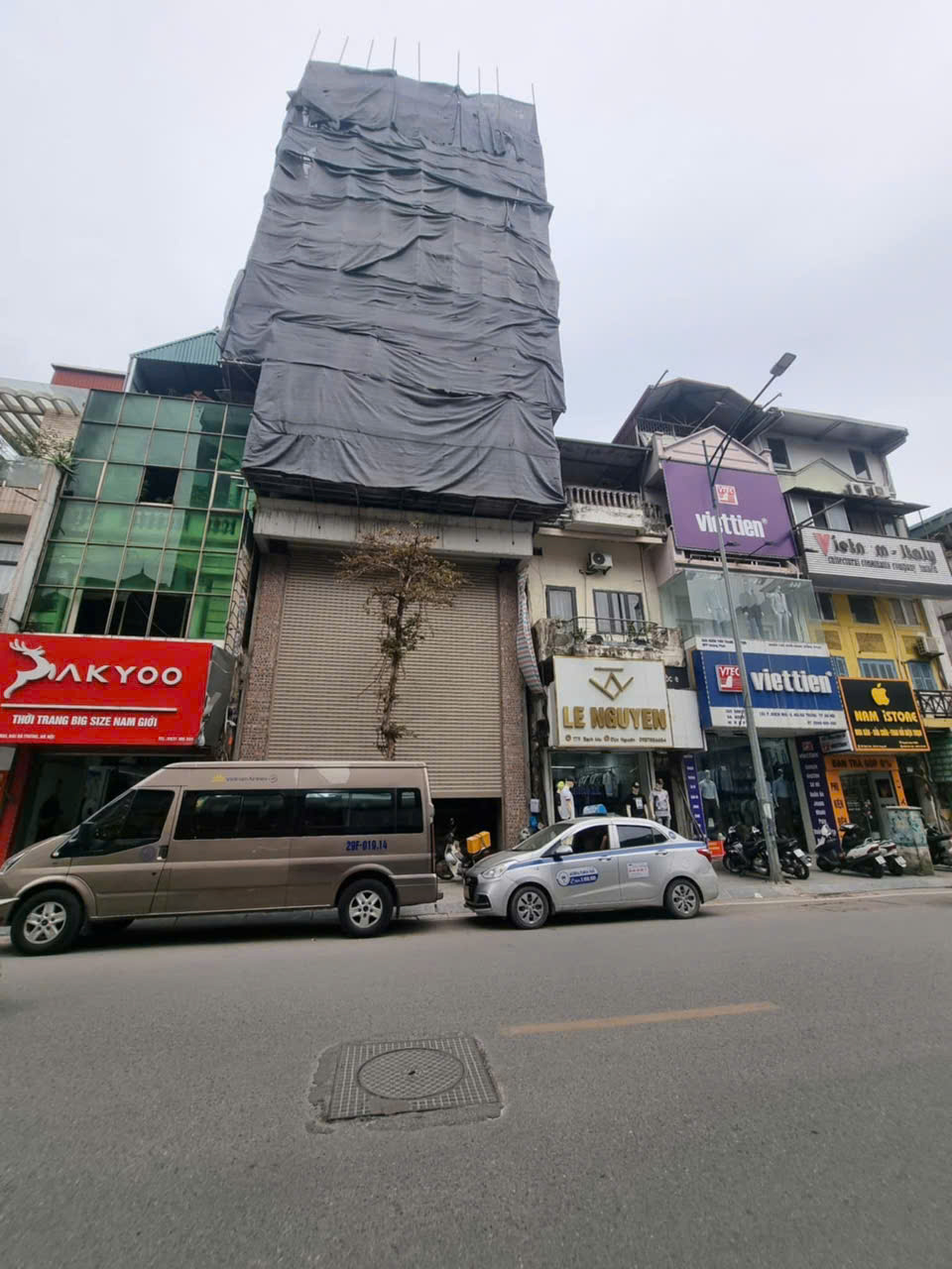 mặt phố Bạch Mai ,Hai Bà Trưng vỉa hè rộng,kinh doanh sầm uất,lô góc bề thế,58 m2,4T,   21 tỷ - Ảnh 1