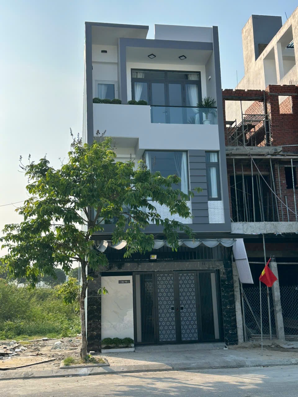 CHÍNH CHỦ BÁN NHANH CĂN NHÀ TẠI Đường Hoà Phú 22, Rộng 7,5m lề đường 3m Khu quy hoạch Điện âm. - Ảnh chính