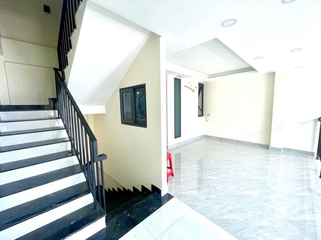NÓNG BỎNG TAY  BÁN NHÀ HẺM THỐNG NHẤT SIÊU ĐẸP 40M2 GIÁ 5,8 TỶ - Ảnh 2