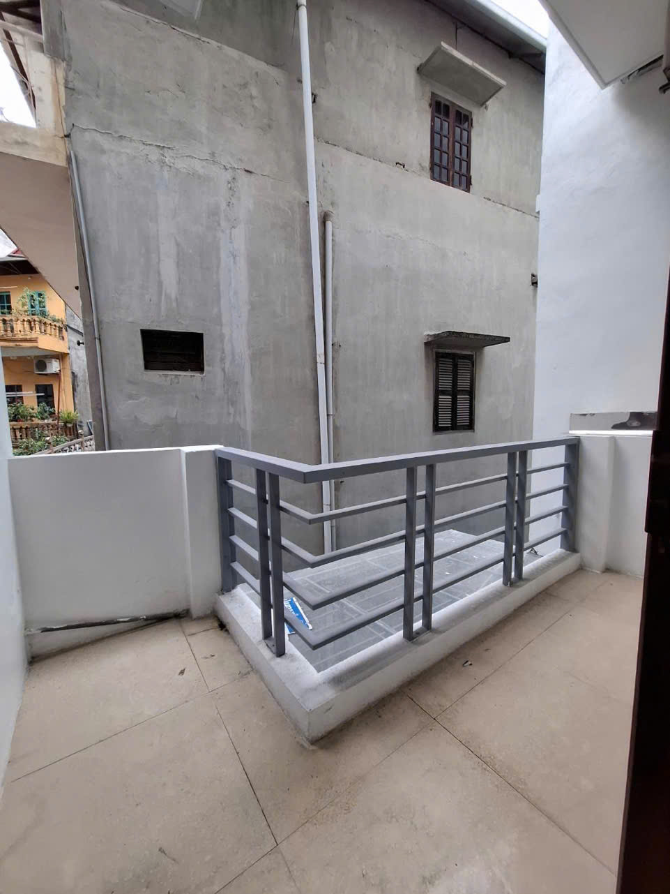 45m 5 tầng 6 ngủ khép kín full nội thất <br>nhà cạnh trường cấp 3 lê lợi bà triệu hà đông <br>giá 8tỷ - Ảnh 2