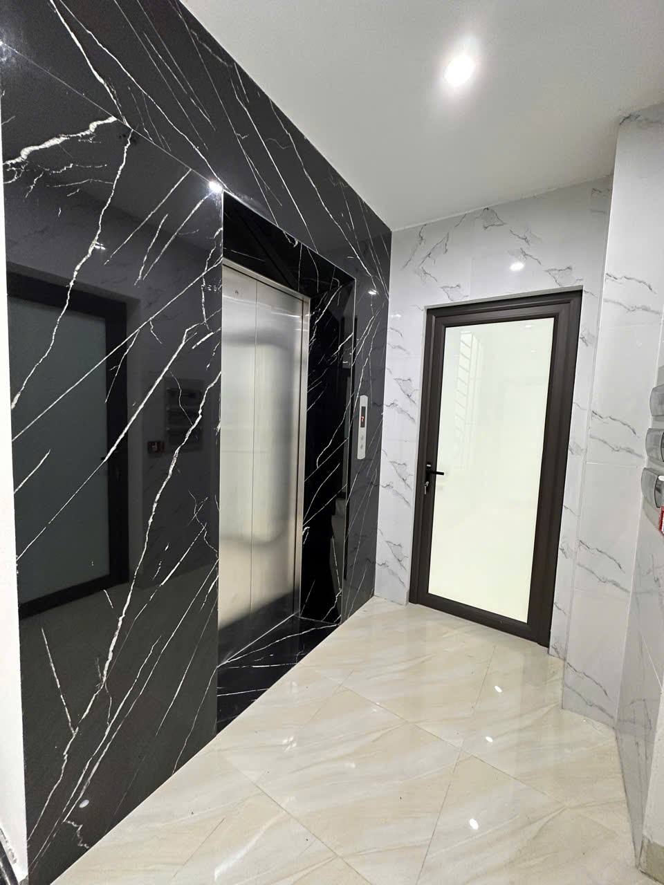 BÁN TOÀ NHÀ LÔ GÓC ĐẲNG CẤP 2 MẶT THOÁNG KHU NHÂN HÒA – 120M2 x 9 TẦNG – DÒNG TIỀN 130TR/THÁNG - Ảnh 3