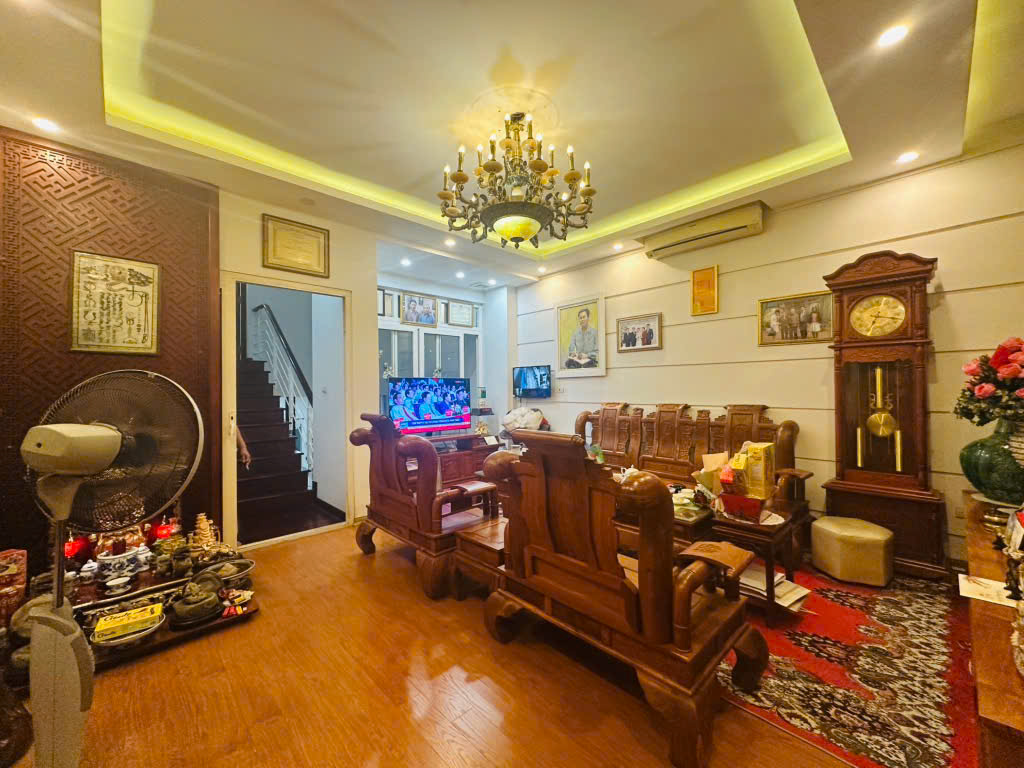 BÁN NHÀ HOÀNG QUỐC VIỆT, PHÂN LÔ, ÔTÔ TRÁNH, KINH DOANH, 65M2x 6T, 2 THOÁNG, HƠN 20 TỶ - Ảnh chính