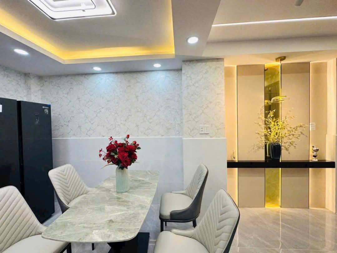--Bán nhà HXH Lạc Long Quân, p9, Tân Bình; (5*14) 2 tầng, 7 tỷ - Ảnh 1