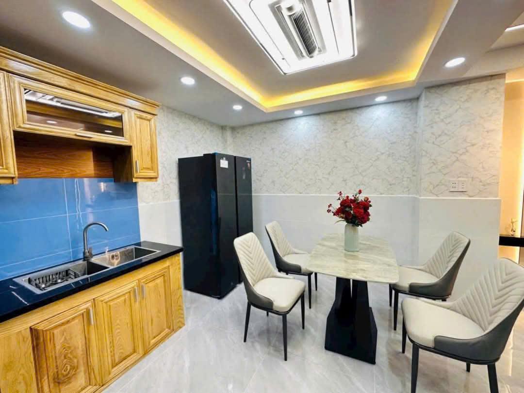 --Bán nhà HXH Lạc Long Quân, p9, Tân Bình; (5*14) 2 tầng, 7 tỷ - Ảnh 2