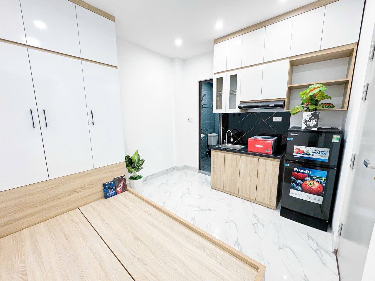 Bán nhà Thịnh Quang, Đống Đa 50m2, 6 tầng, mặt tiền 5.2m dòng tiền 50tr/tháng chỉ 10.8 tỷ - Ảnh 1