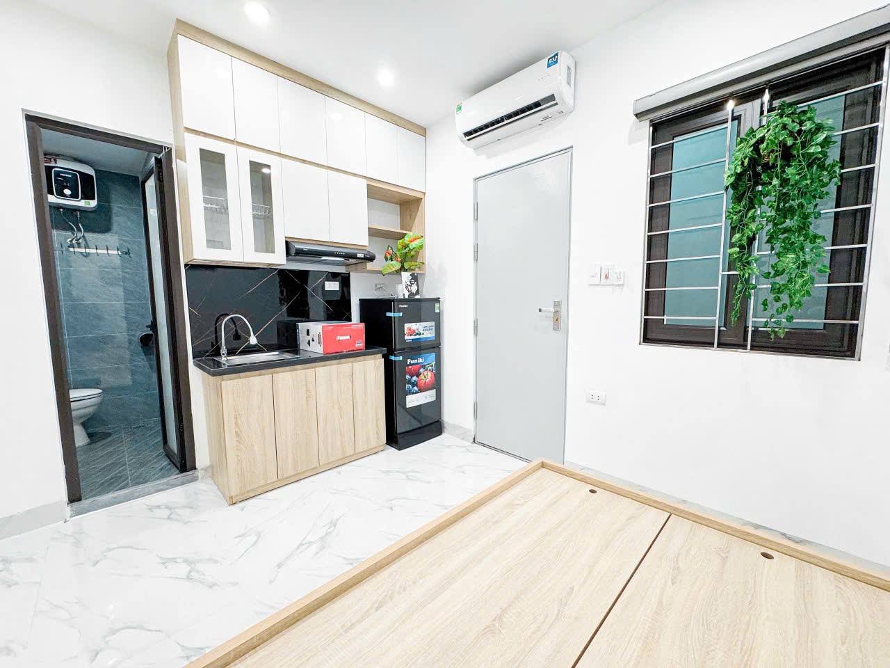 Bán nhà Thịnh Quang, Đống Đa 50m2, 6 tầng, mặt tiền 5.2m dòng tiền 50tr/tháng chỉ 10.8 tỷ - Ảnh chính