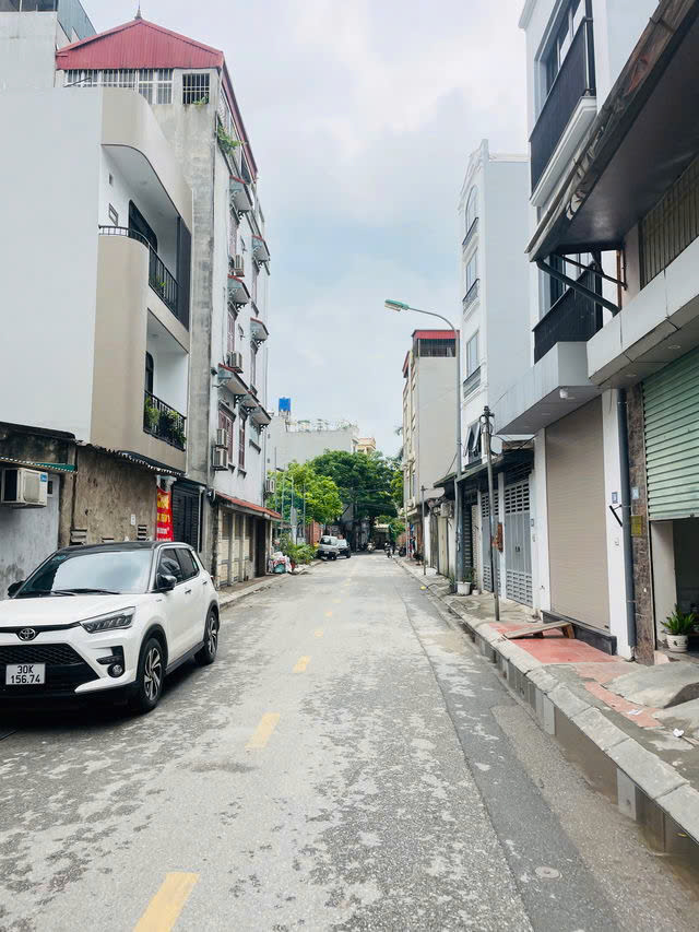 NHÀ MỚI Ô TÔ QUA - VÀO NHÀ  Vũ Xuân Thiều-Long Biên 60m2, 7 tầng,19 tỷ. - Ảnh 2