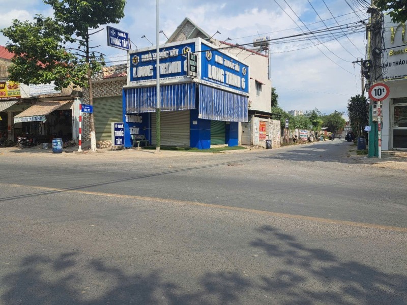 Bán nhà MẶT TIỀN kinh doanh,giá chỉ bằng trong hẻm,gần Nguyễn Thị Minh Khai - Ảnh 2