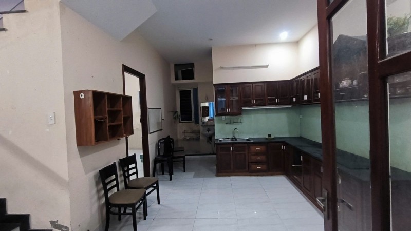 # Nhà Kiệt Hoàng Thúc Trâm, gần Ô tô đậu, 77m2, 2 tầng đúc, 3..x tỷ - Ảnh 4