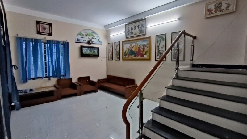 # Nhà Kiệt Hoàng Thúc Trâm, gần Ô tô đậu, 77m2, 2 tầng đúc, 3..x tỷ - Ảnh chính
