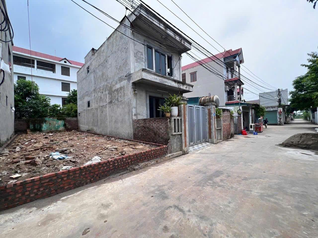 Bán đất trục chính như giá trong ngõ 73m KD đỉnh tại ĐÔng Lai-Quang Tiến-SS - Ảnh 1