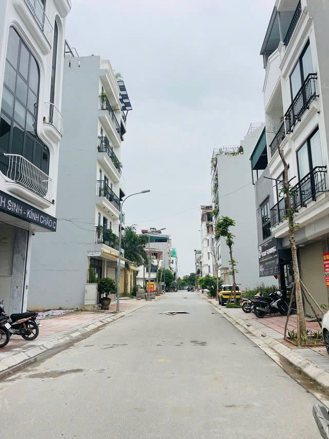 TÔI CẦN BÁN 80M2 ĐẤT TÁI ĐỊNH CƯ Ngọc Thụy -Long Biên, mặt tiền 5.6m, 24.8 tỷ. - Ảnh chính