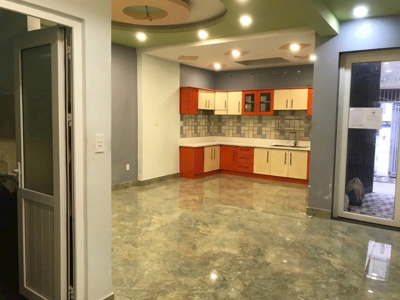 BÁN GẤP NHÀ ĐẸP 3 TẦNG. 3PN - NGUYỄN VĂN QUÁ, Q12 - GẦN GÒ VẤP - Ảnh 2
