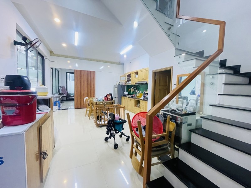 ► Mặt Tiền Nguyễn Tri Phương đường 10.5m, 230m2, 3 tầng như mới, đoạn KD Vip - Ảnh chính