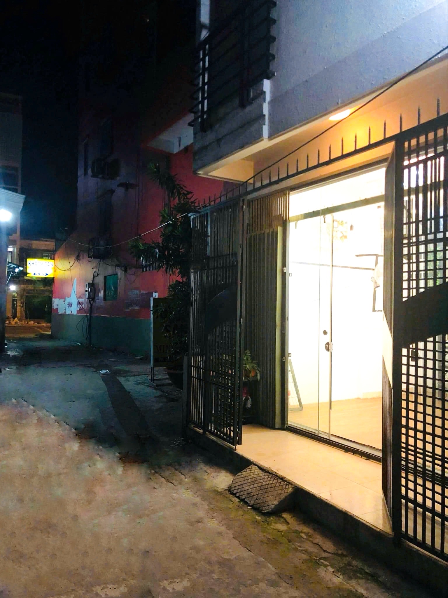 Chính Chủ cho thuê Nguyên Căn khu vực Quận 10 - Ảnh 1