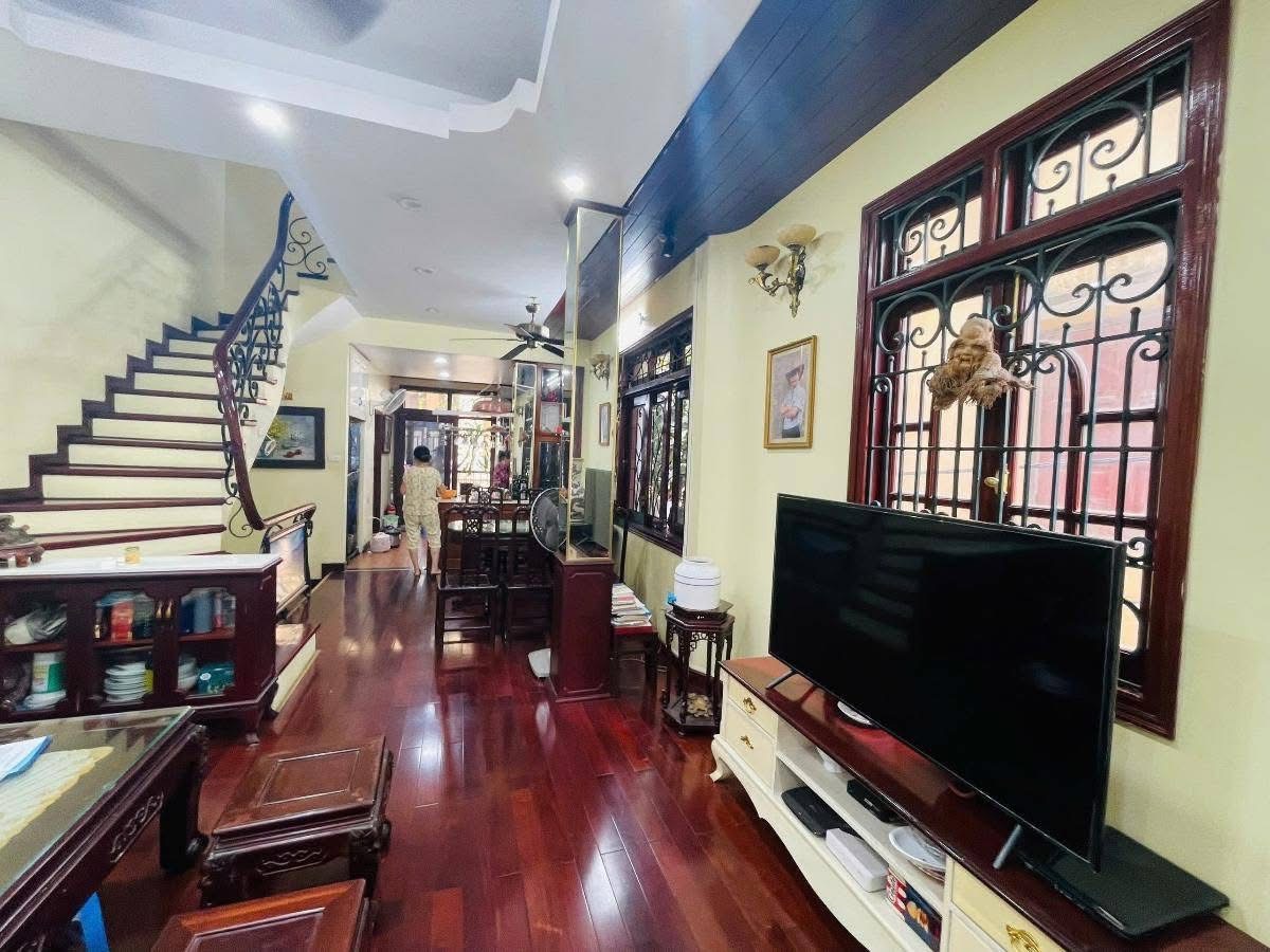 PHÂN LÔ 3 THOÁNG, 2 MẶT TIỀN PHỐ TRẦN QUỐC HOÀN - 5 TẦNG MỚI ĐẸP, VỈA HÈ KINH DOANH, OTO VÀO NHÀ - - Ảnh 2