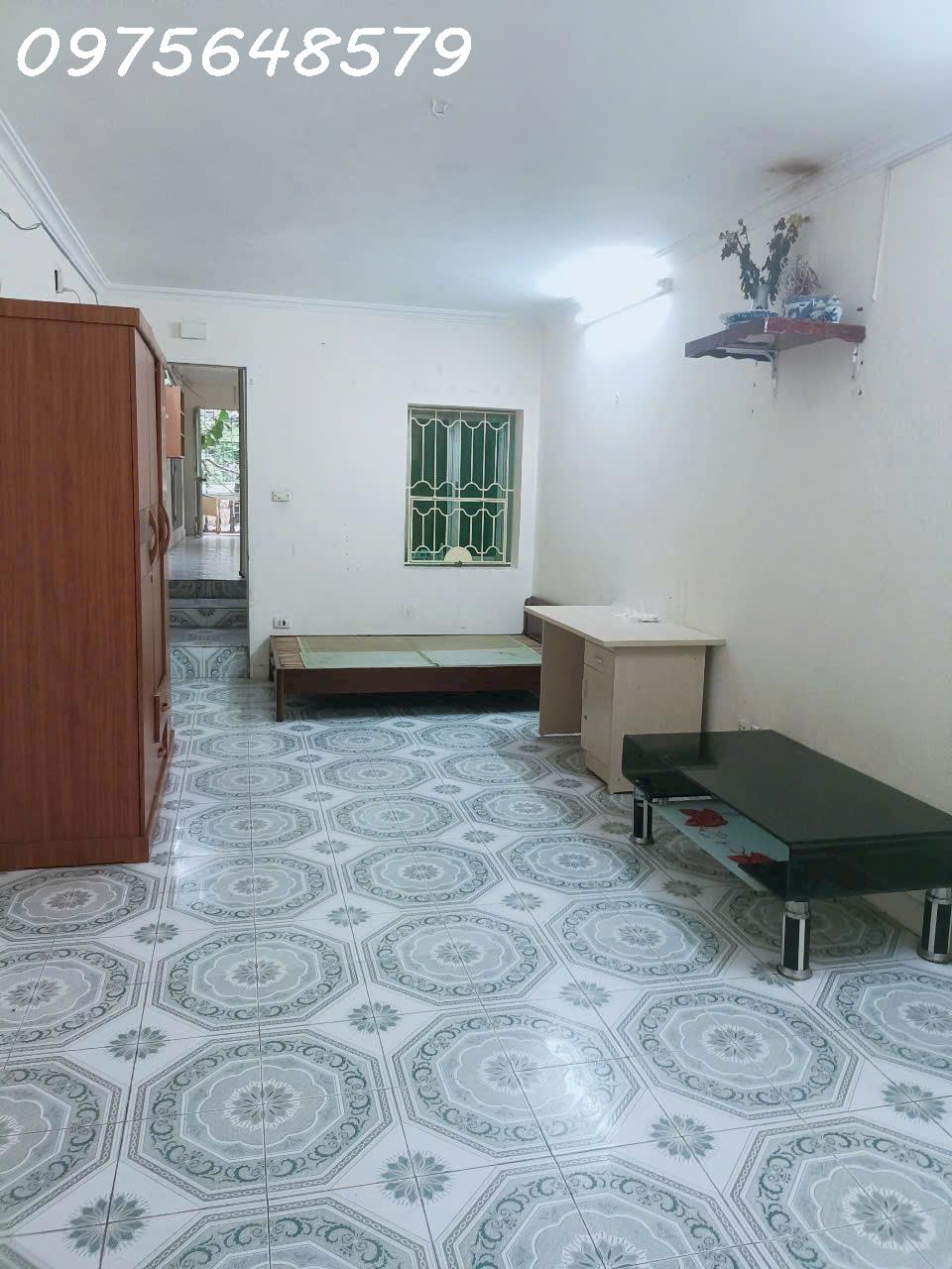 Bán gấp căn hộ Tập thể Vĩnh Hồ 60m Vị trí đẹp giá hợp lý - Ảnh 1