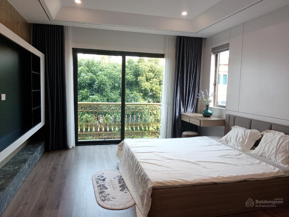 Bán nhà phố Việt Hưng,61m, 6 tầng hiên đại,thang máy,ga ra ô tô, giá chỉ từ 18,2ty - Ảnh chính