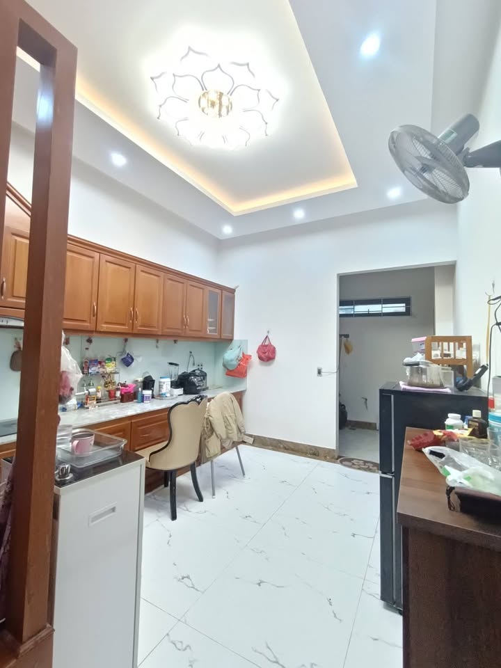 BIỆT THỰ GIÁ RẺ - DT 192M2, NỘI THẤT XỊN, ĐƯỜNG 5M5 KHU TDC HOÀ LIÊN - CHỈ 4.7X TỶ - Ảnh 2