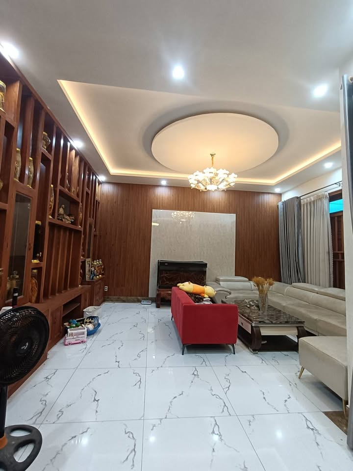 BIỆT THỰ GIÁ RẺ - DT 192M2, NỘI THẤT XỊN, ĐƯỜNG 5M5 KHU TDC HOÀ LIÊN - CHỈ 4.7X TỶ - Ảnh 1