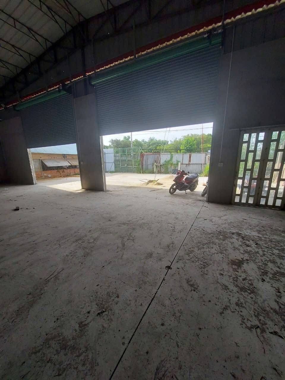 Bán nhà mặt tiền 20x60m giá 35 tỷ Đường Nguyễn Văn Bứa - Ảnh 1